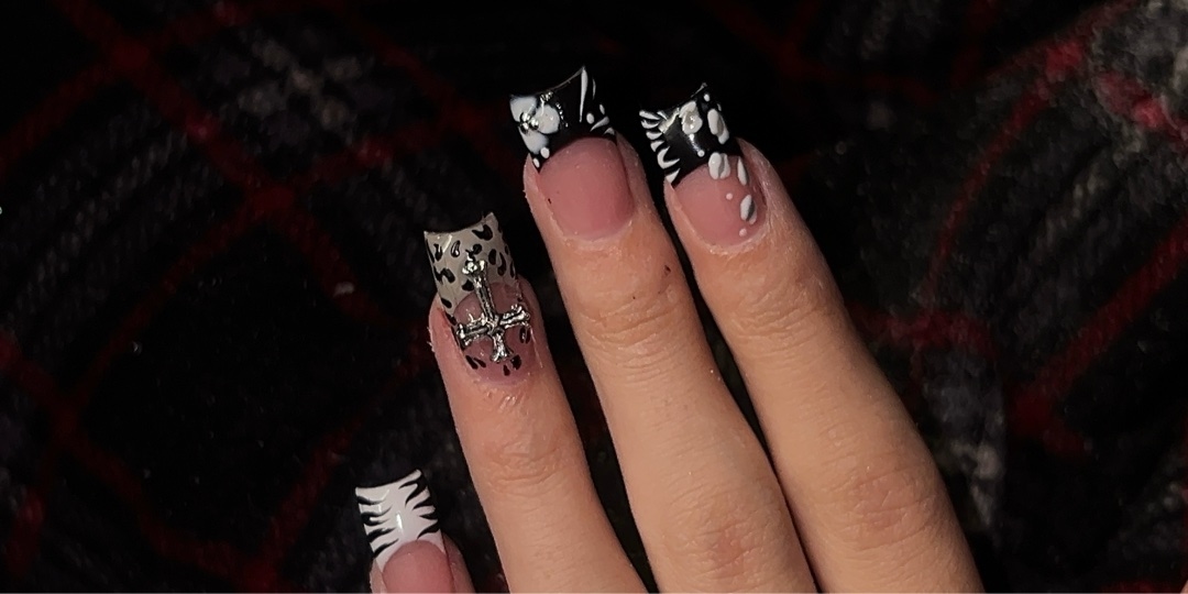 nailsbyrissaaaaaa banner